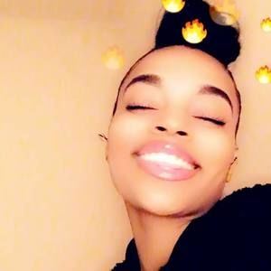 Meet your Posher, Emani